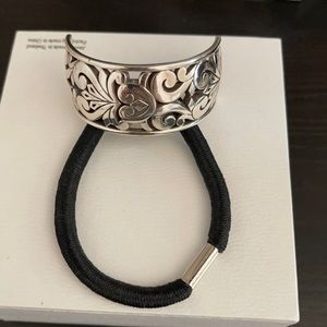 Brighton Ponytail Holder